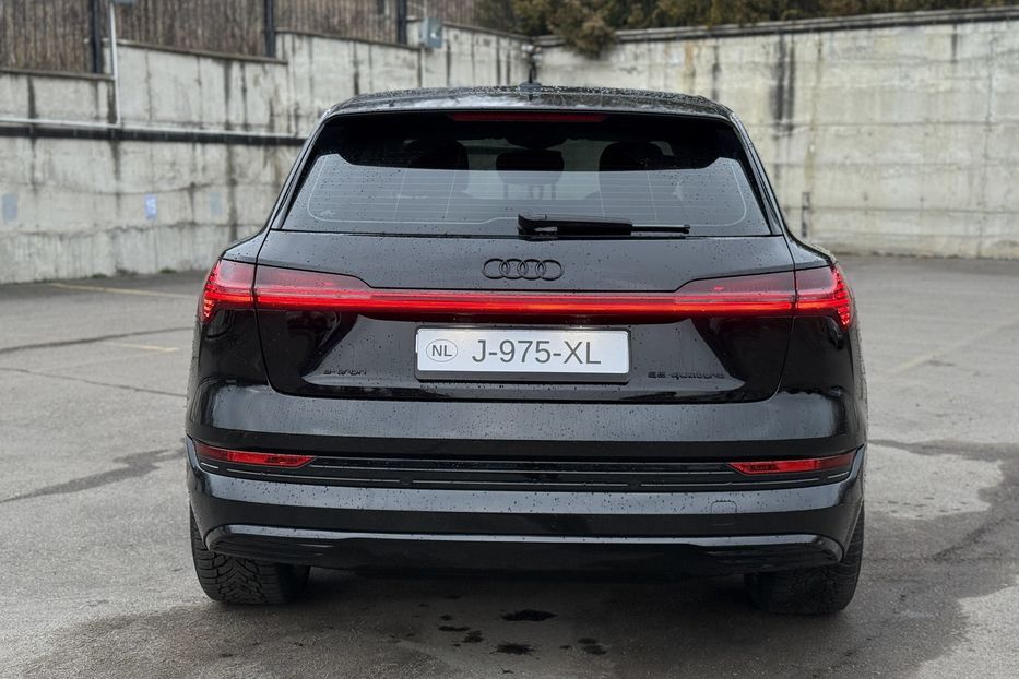 Продам Audi E-Tron 55 95kwt 21p 2021 года в Ровно