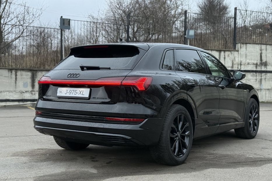 Продам Audi E-Tron 55 95kwt 21p 2021 года в Ровно