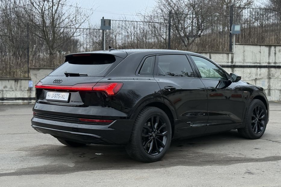 Продам Audi E-Tron 55 95kwt 21p 2021 года в Ровно