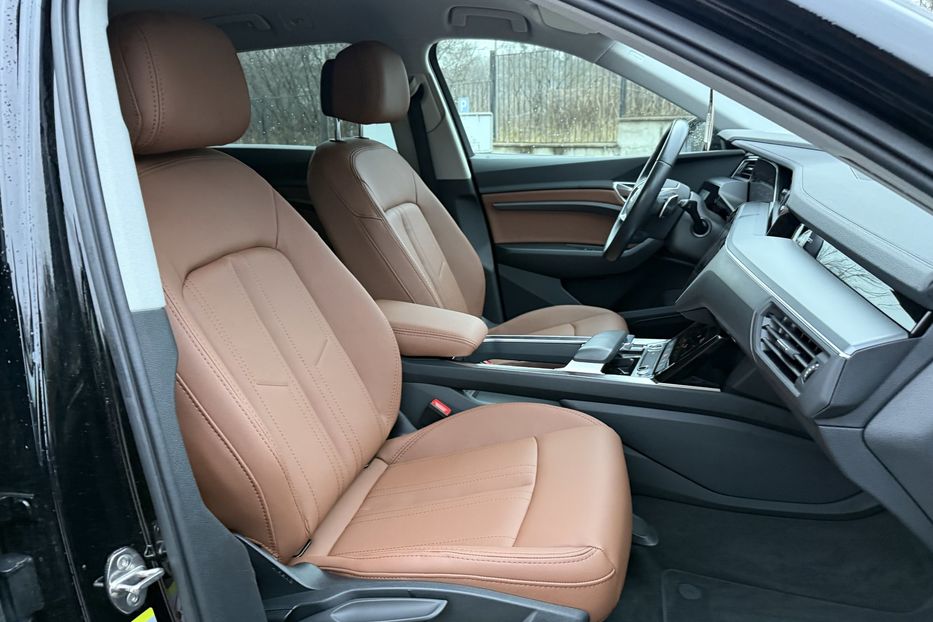Продам Audi E-Tron 55 95kwt 21p 2021 года в Ровно