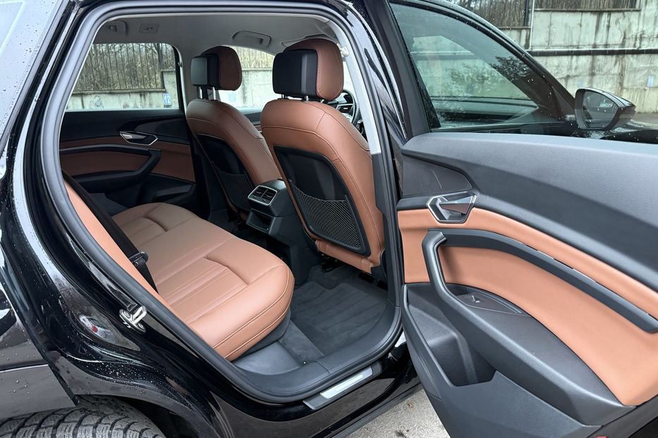 Продам Audi E-Tron 55 95kwt 21p 2021 года в Ровно