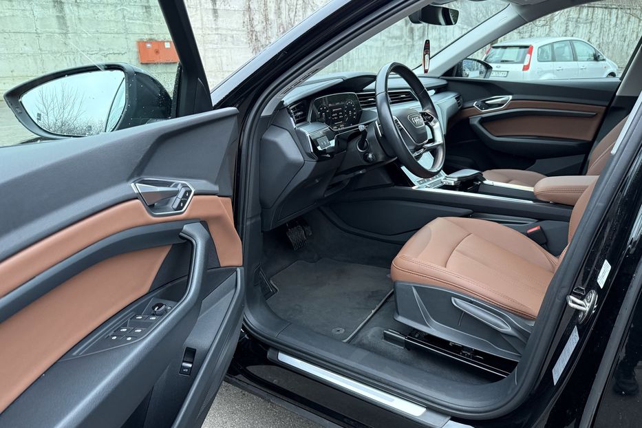 Продам Audi E-Tron 55 95kwt 21p 2021 года в Ровно