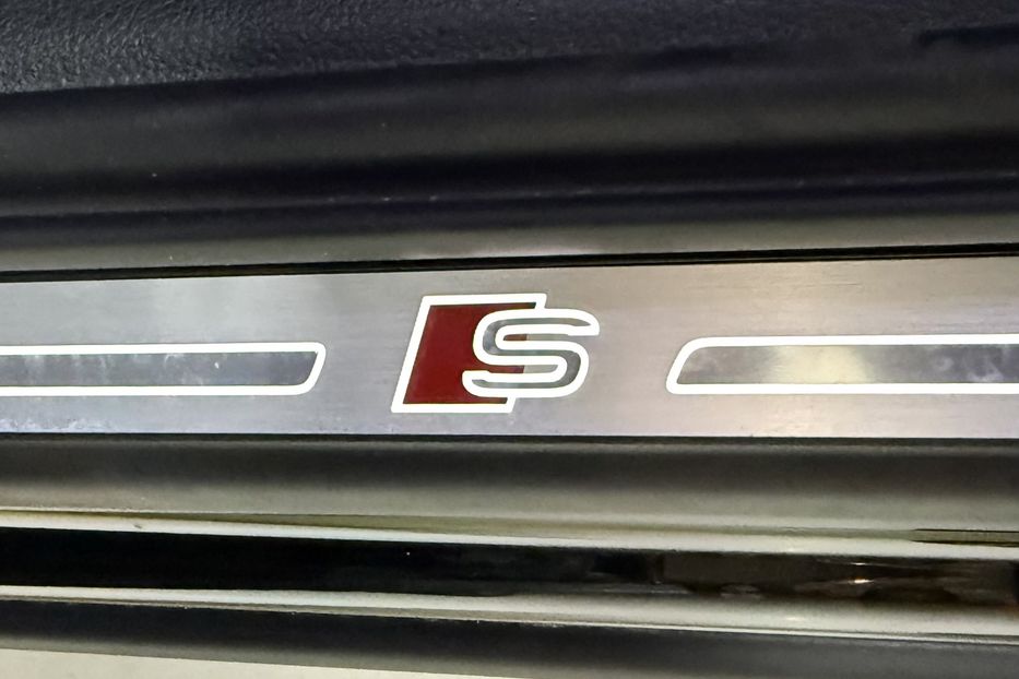 Продам Audi Q7 50 TDI S-Line 2024 года в Киеве