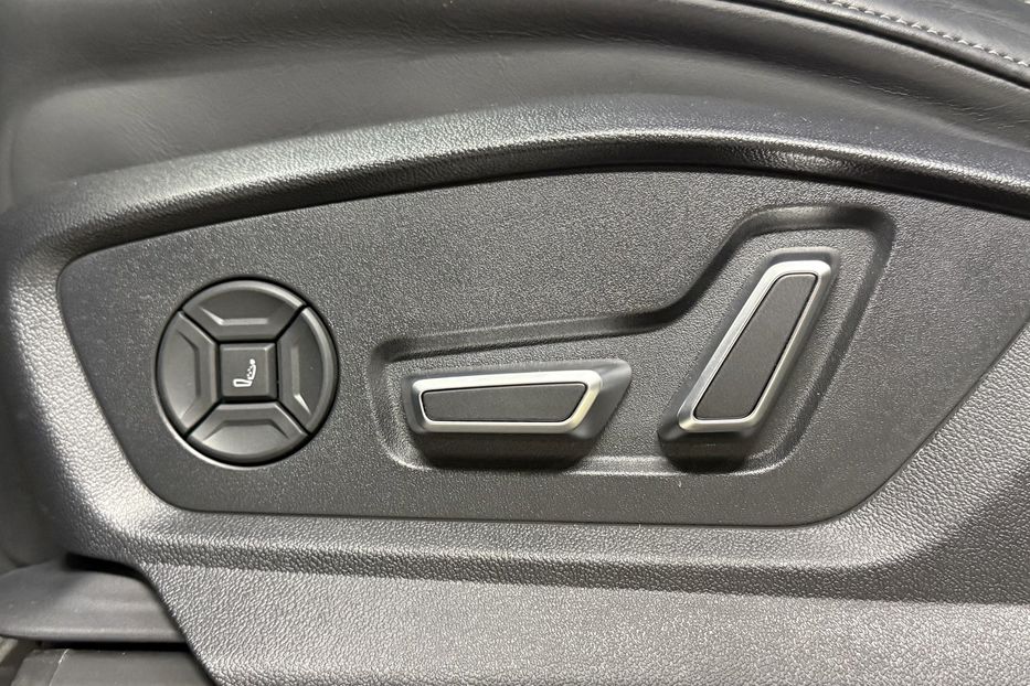 Продам Audi Q7 50 TDI S-Line 2024 года в Киеве