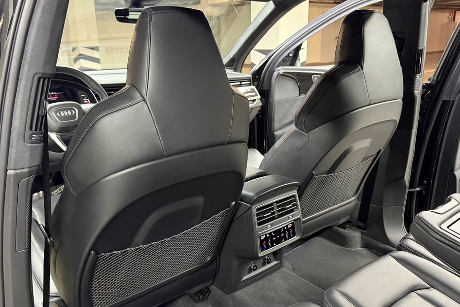 Продам Audi Q7 50 TDI S-Line 2024 года в Киеве