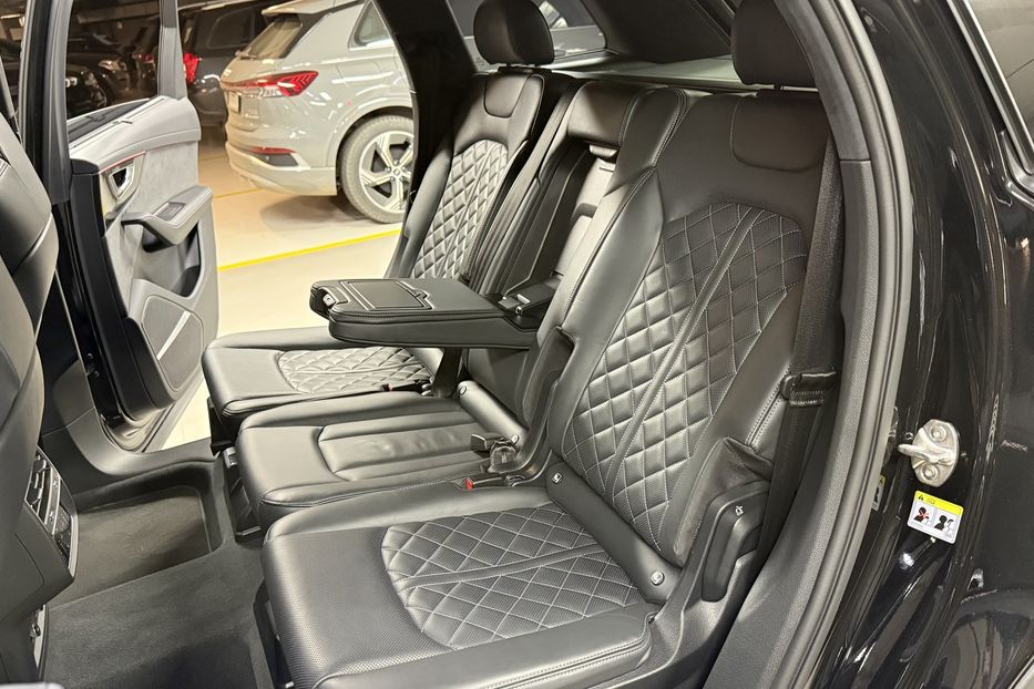 Продам Audi Q7 50 TDI S-Line 2024 года в Киеве
