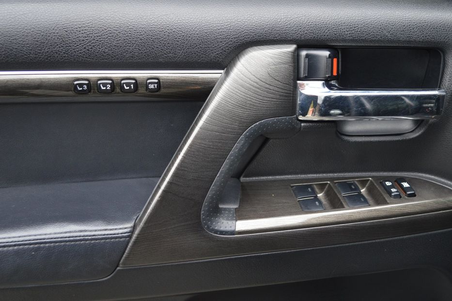 Продам Toyota Land Cruiser 200 2012 года в Одессе