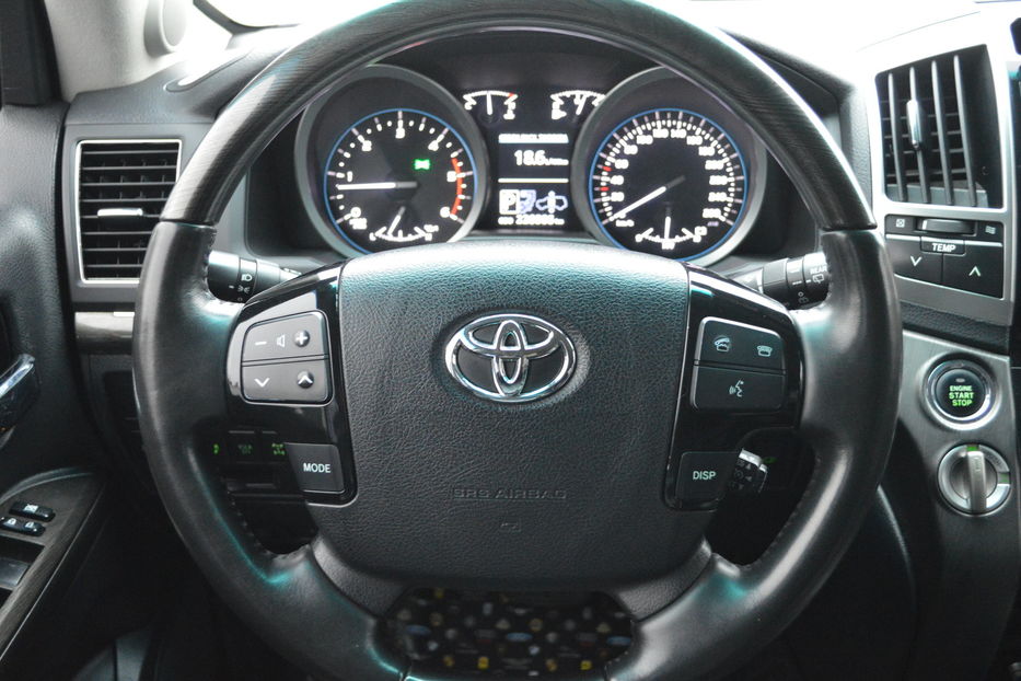 Продам Toyota Land Cruiser 200 2012 года в Одессе