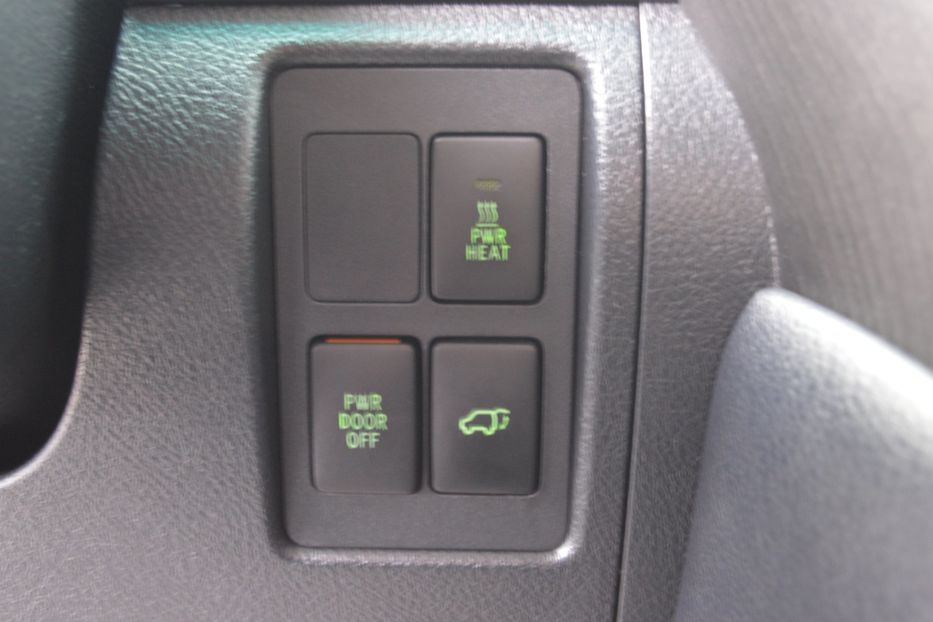 Продам Toyota Land Cruiser 200 2012 года в Одессе