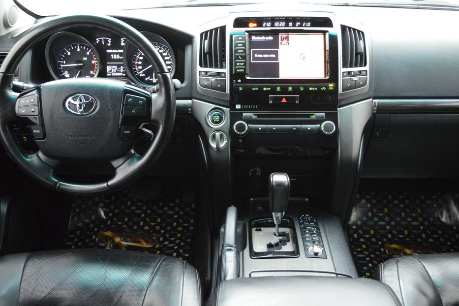 Продам Toyota Land Cruiser 200 2012 года в Одессе