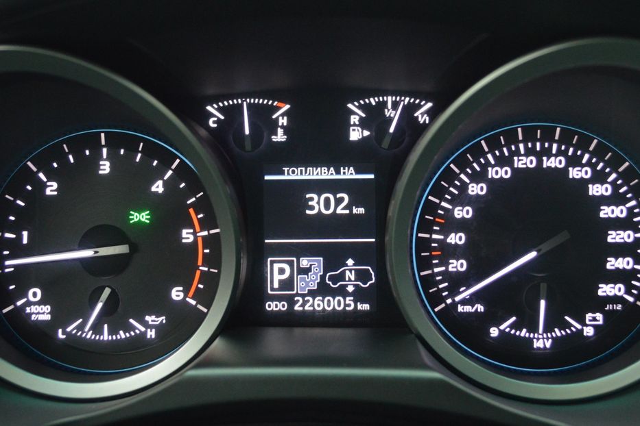 Продам Toyota Land Cruiser 200 2012 года в Одессе