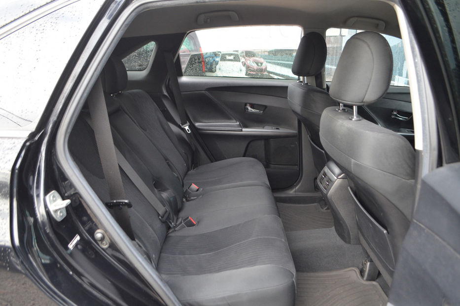 Продам Toyota Venza 2.7 ECT-i (182 к.с.) AWD • LE  2013 года в Киеве