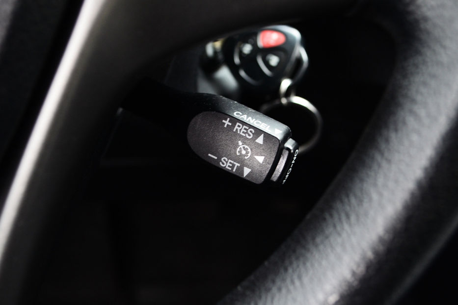 Продам Toyota Venza 2.7 ECT-i (182 к.с.) AWD • LE  2013 года в Киеве