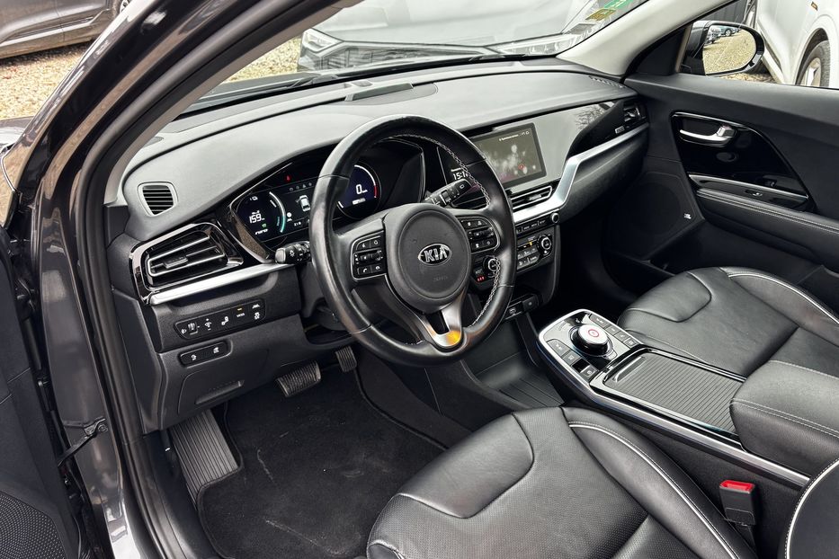 Продам Kia Niro 64квт авто у Львові 2020 года в Львове