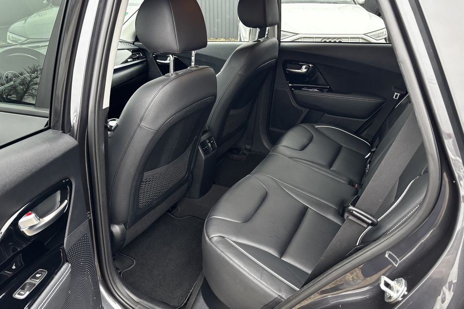 Продам Kia Niro 64квт авто у Львові 2020 года в Львове