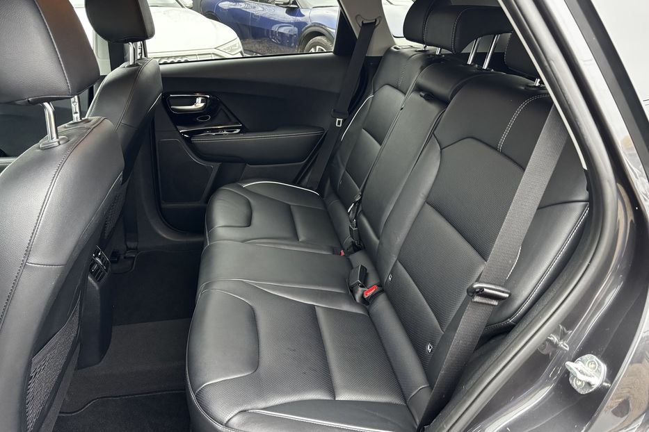 Продам Kia Niro 64квт авто у Львові 2020 года в Львове