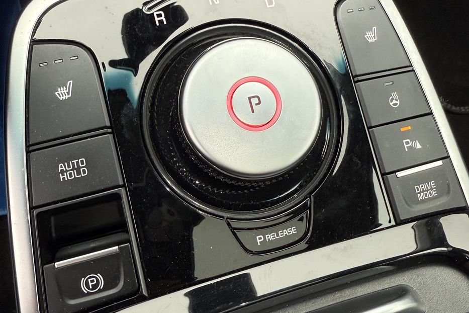 Продам Kia Niro EV 64 kWt  2022 года в Львове