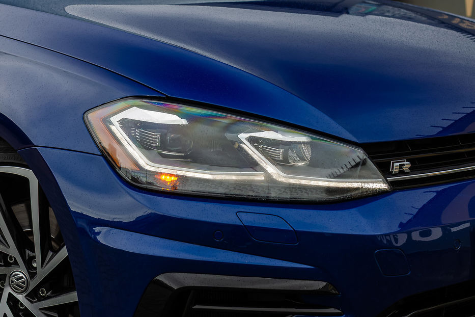 Продам Volkswagen Golf R 2.0T 4Motion 2019 года в Киеве