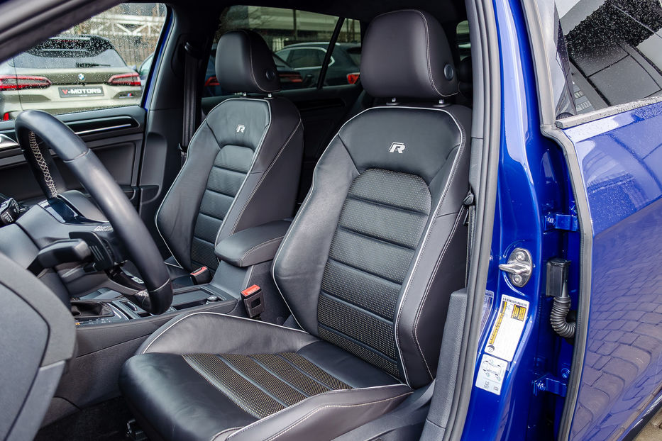 Продам Volkswagen Golf R 2.0T 4Motion 2019 года в Киеве