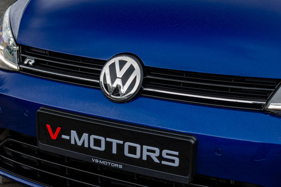Продам Volkswagen Golf R 2.0T 4Motion 2019 года в Киеве