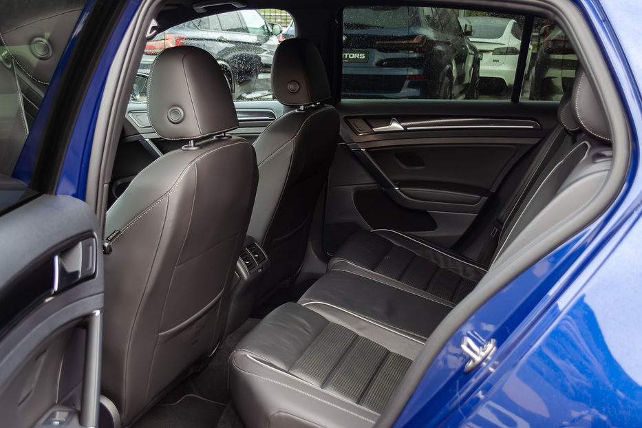 Продам Volkswagen Golf R 2.0T 4Motion 2019 года в Киеве