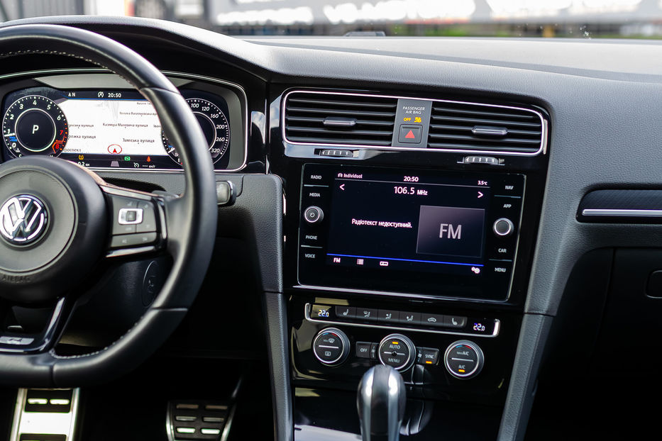 Продам Volkswagen Golf R 2.0T 4Motion 2019 года в Киеве