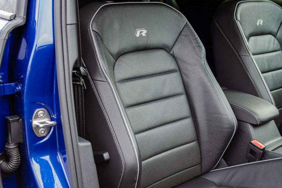 Продам Volkswagen Golf R 2.0T 4Motion 2019 года в Киеве