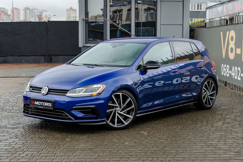 Продам Volkswagen Golf R 2.0T 4Motion 2019 года в Киеве