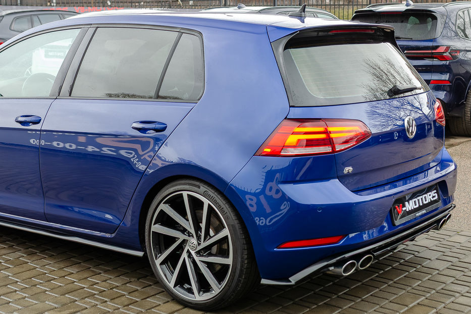 Продам Volkswagen Golf R 2.0T 4Motion 2019 года в Киеве