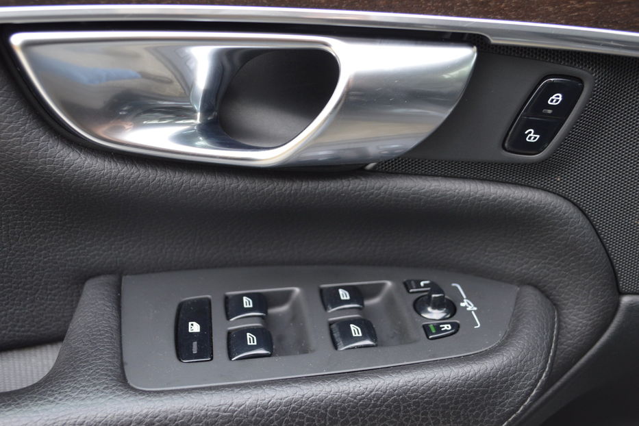 Продам Volvo XC90 2018 года в Одессе