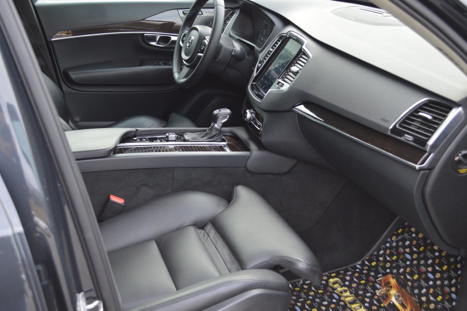 Продам Volvo XC90 2018 года в Одессе