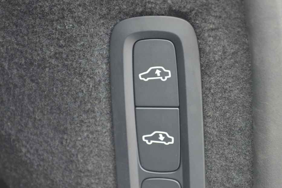 Продам Volvo XC90 2018 года в Одессе