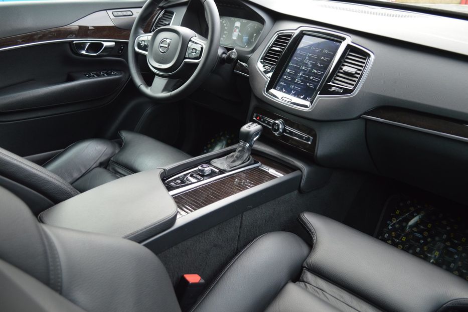 Продам Volvo XC90 2018 года в Одессе