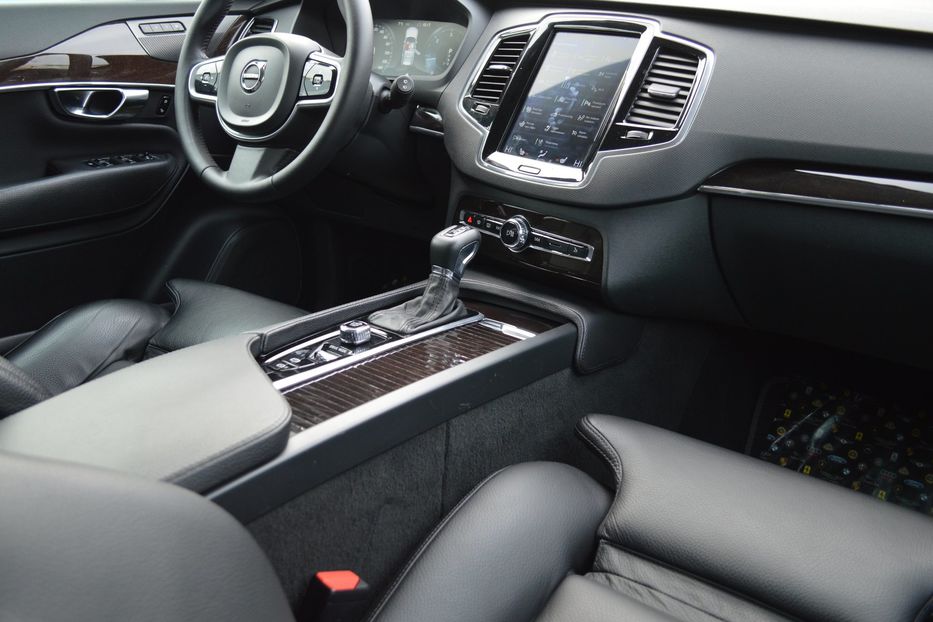 Продам Volvo XC90 2018 года в Одессе
