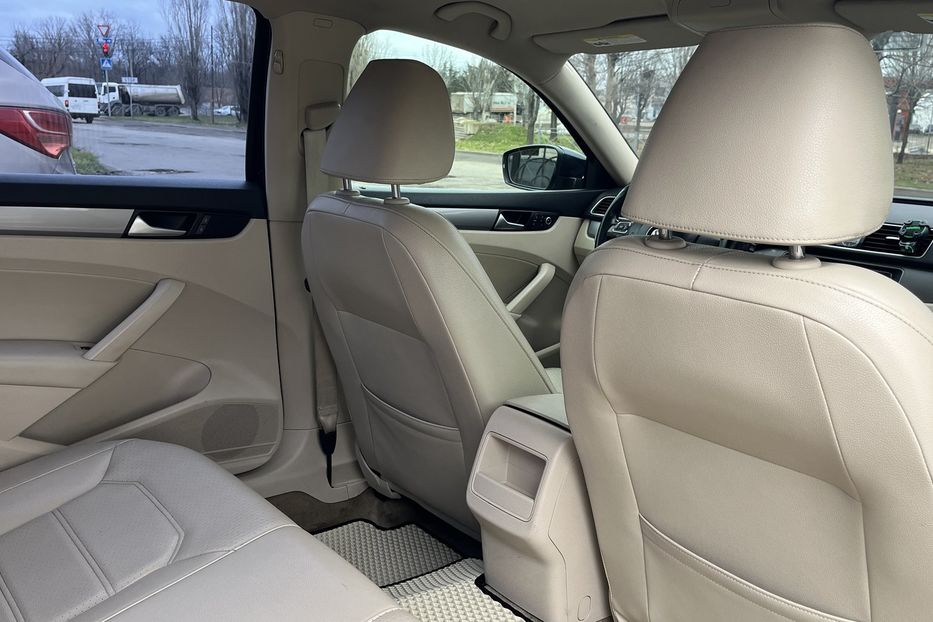 Продам Volkswagen Passat B7 SE 2015 года в Николаеве