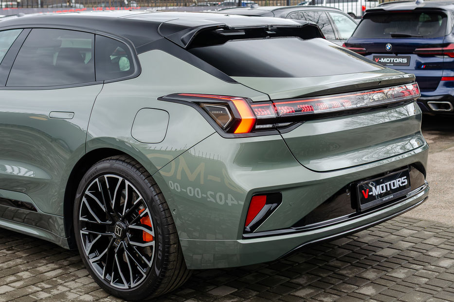 Продам Tesla Model S ZEEKR 001 YOU 100kWh 2024 года в Киеве