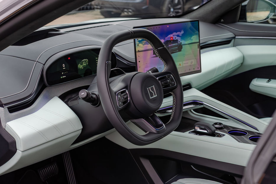 Продам Tesla Model S ZEEKR 001 YOU 100kWh 2024 года в Киеве