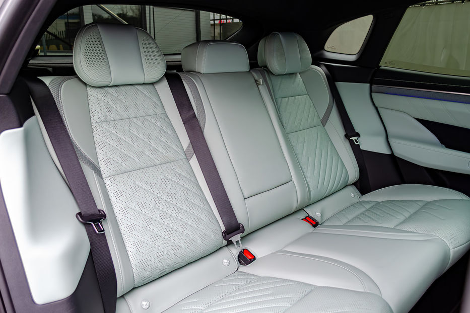 Продам Tesla Model S ZEEKR 001 YOU 100kWh 2024 года в Киеве