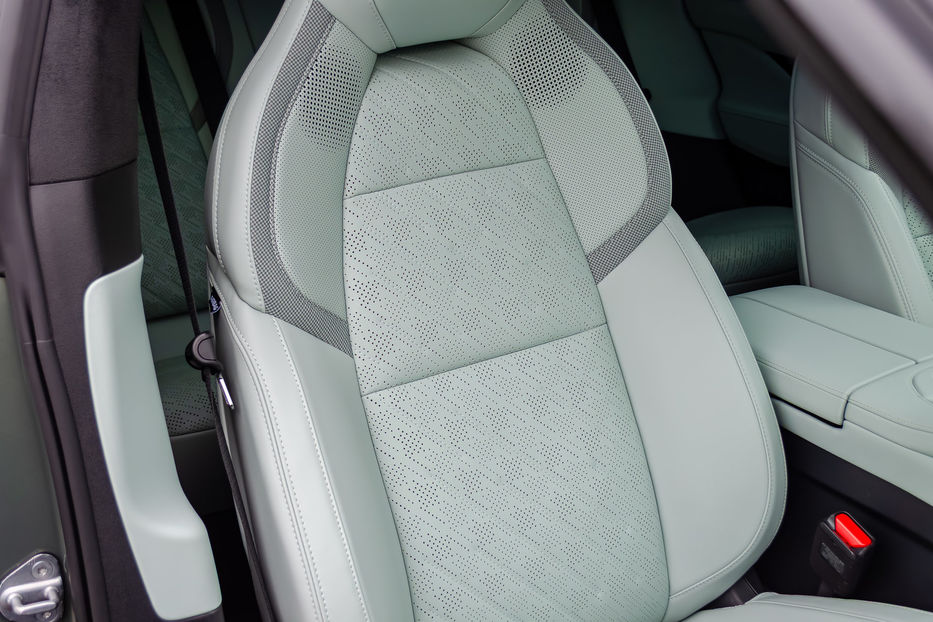 Продам Tesla Model S ZEEKR 001 YOU 100kWh 2024 года в Киеве