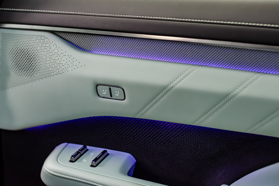 Продам Tesla Model S ZEEKR 001 YOU 100kWh 2024 года в Киеве