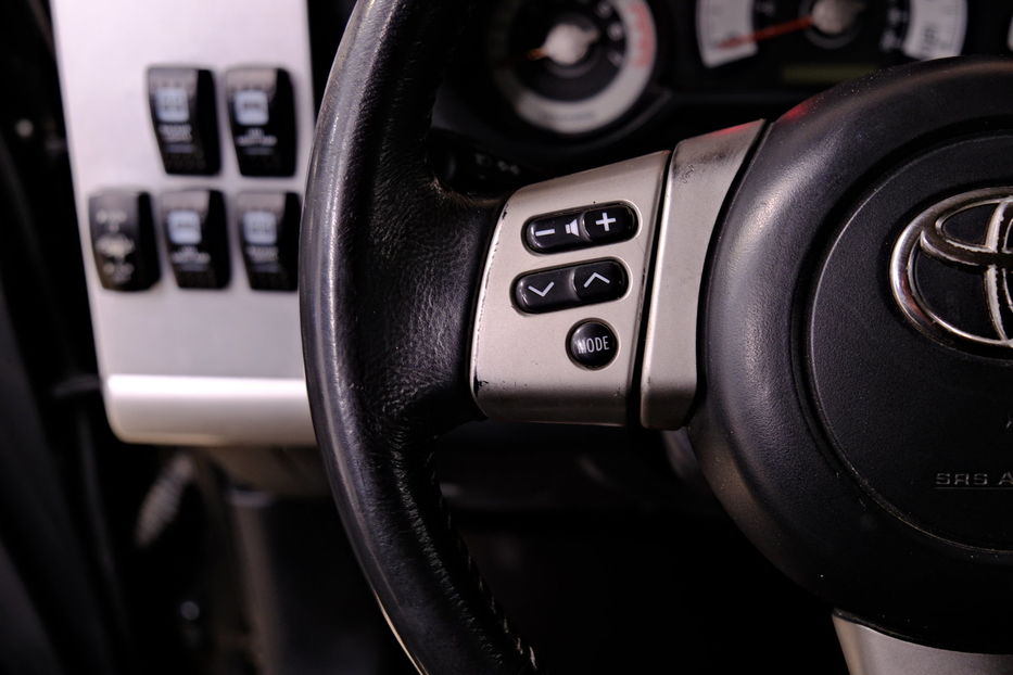 Продам Toyota FJ Cruiser 2008 года в Одессе