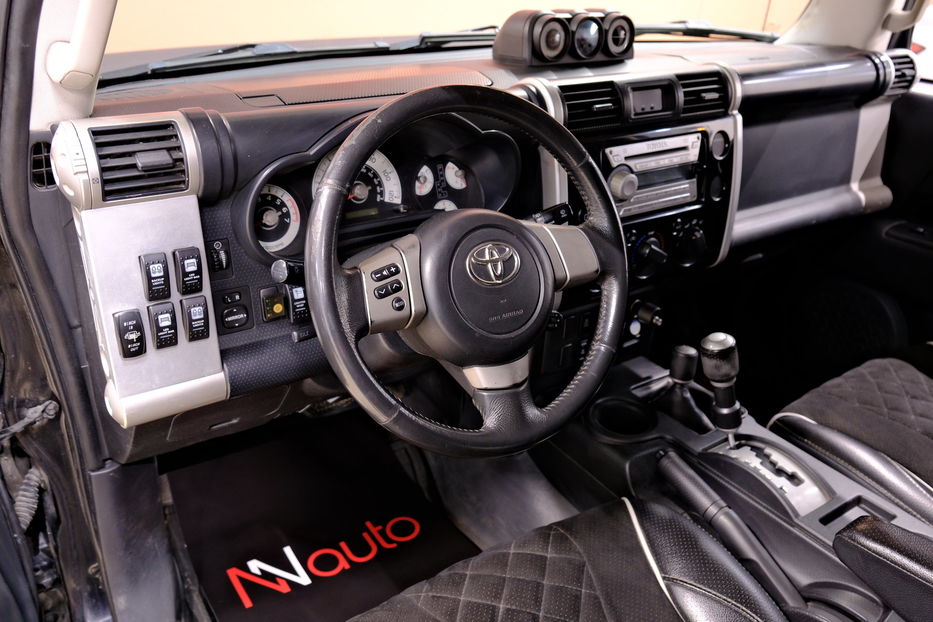 Продам Toyota FJ Cruiser 2008 года в Одессе