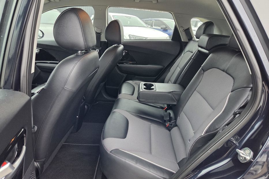 Продам Kia Niro 2020 года в Львове