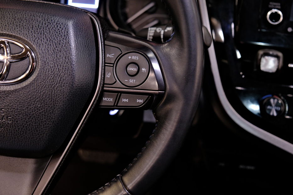 Продам Toyota Camry XV75 2021 года в Одессе