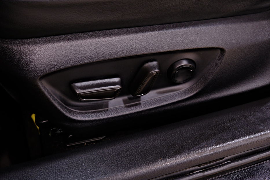 Продам Toyota Camry XV75 2021 года в Одессе