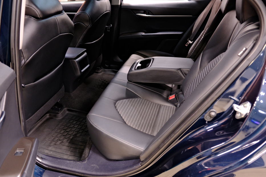 Продам Toyota Camry XV75 2021 года в Одессе