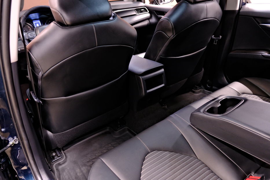 Продам Toyota Camry XV75 2021 года в Одессе