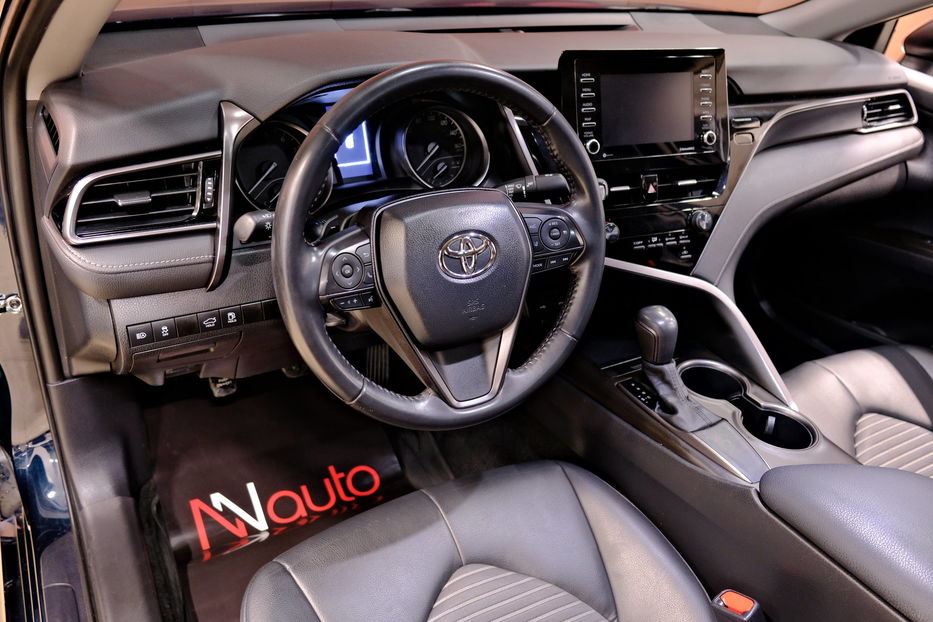 Продам Toyota Camry XV75 2021 года в Одессе