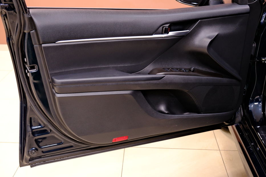 Продам Toyota Camry XV75 2021 года в Одессе