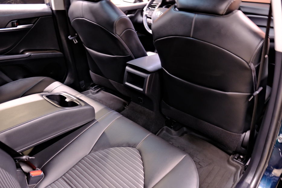 Продам Toyota Camry XV75 2021 года в Одессе